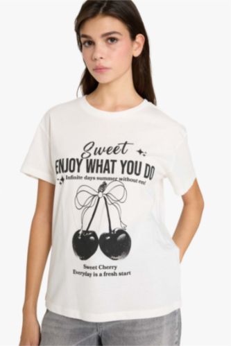 Футболка с принтом Oversize круглым вырезом и коротким рукавом