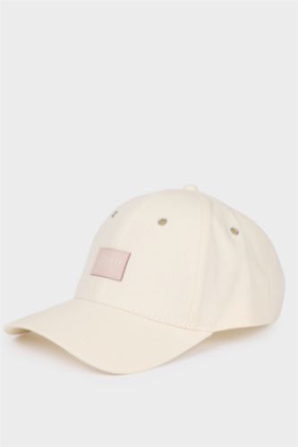 كاب نسائي منسوج