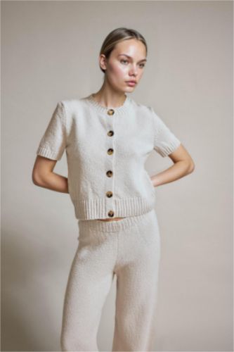 Regular Fit Düğmeli Kısa Kollu Hırka