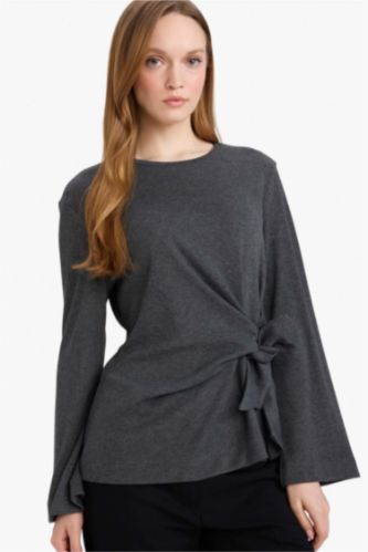 Regular Fit Bisiklet Yaka Bağlama Detaylı Uzun Kollu Tişört