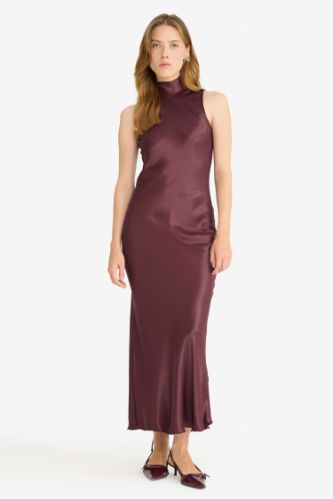 فستان نص كم طويل ستان قصة عادية