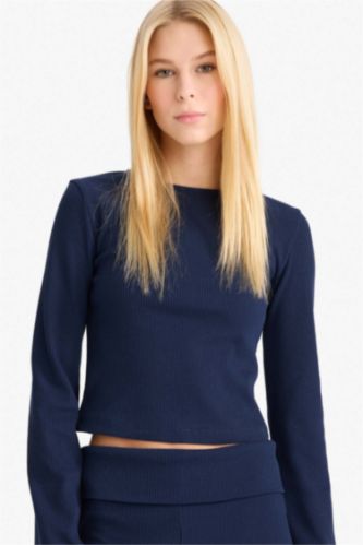 تيشيرت ردن طويل مضلع بياخة مستديرة