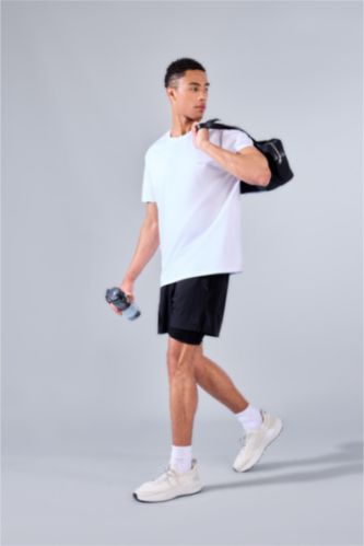 رجال أسود Standard Fit Sports Shorts
