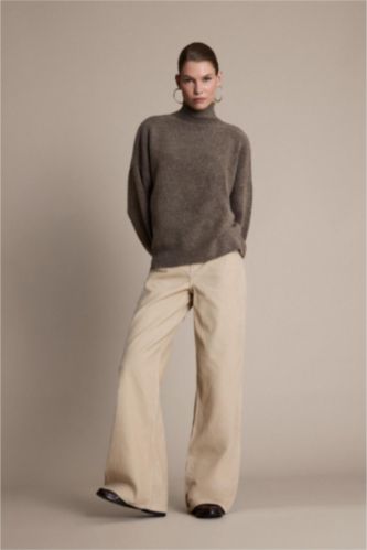 Широкие брюки с высокой талией из вельвета с двумя карманами