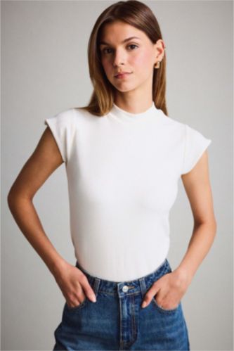 Balıkçı Yaka Kısa Kollu Tişört