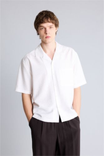 HOMME Écru Chemise boxy en tissu froissé à manches courtes