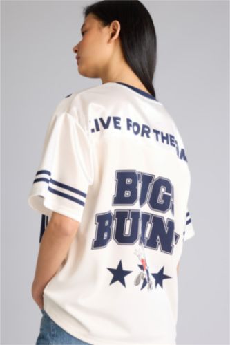 Kadın Kırık Beyaz Looney Tunes Oversıze V Yaka Baskılı Kısa Kollu Tişört
