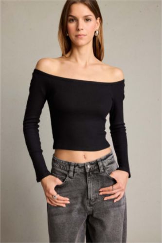 Omzu Açık Uzun Kollu Bluz