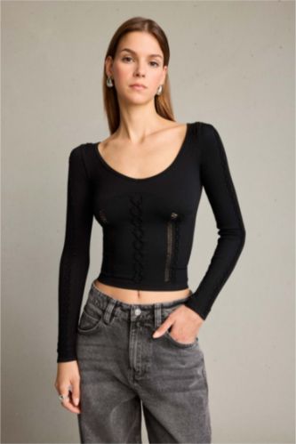 Fitted V Yaka Uzun Kollu Tişört