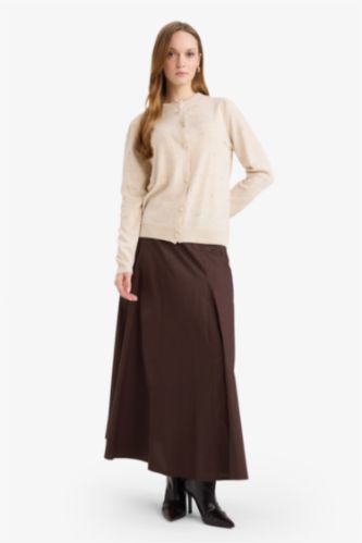 نساء بني تنورة بوبلين قصة A