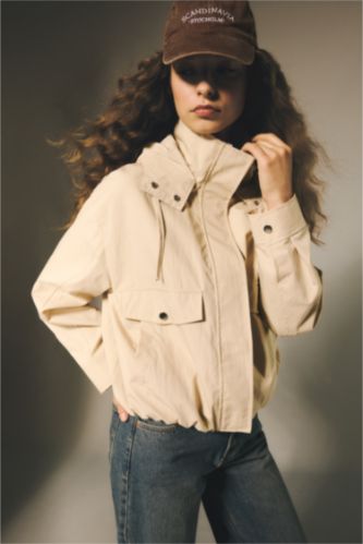 Kadın Taş Su Geçirmez Regular Fıt Kapüşonlu Dokuma Mont