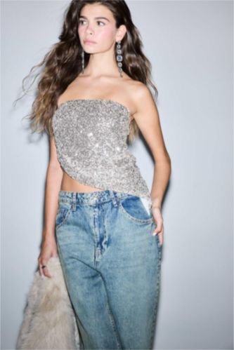 بلوزة تول منقط مخصر بدون حمالات