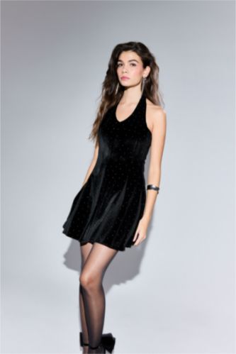 Halter Yaka Taşlı Kadife Mini Elbise