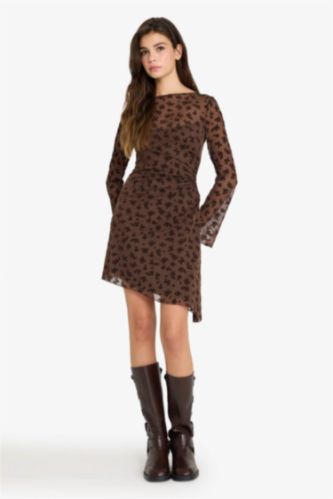 Kayık Yaka Dantel Detaylı Tül Uzun Kollu Mini Elbise