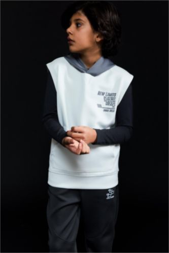 Boys & Teens Light Grey Boy Printed Scuba Fabric Hoodie