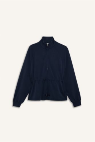 Standart Fit Dik Yaka Fermuarlı Modal Hırka