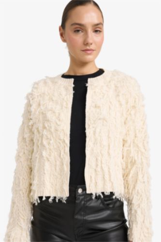 جاكيت تريكو مكشكش قصة عادية بياخة مستديرة