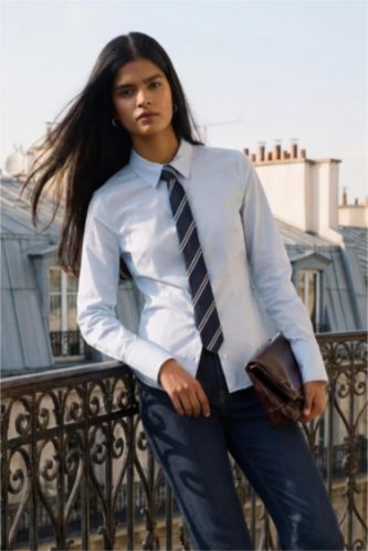 Woman Light Blue Slim Fit Shirt Collar Poplin Long Sleeve Shirt