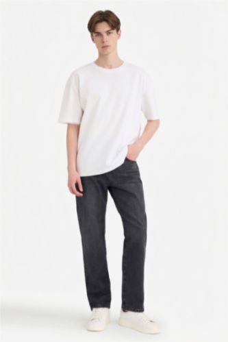 Straight Fit Düz Paça Jean Pantolon