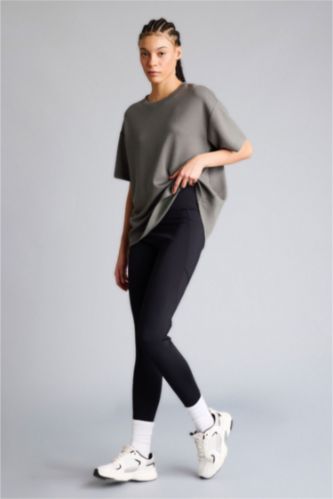 Woman Black High Waist Ankle Length Leggings