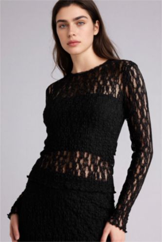 تيشيرت كم طويل دانتيل مخصر برقبة مستديرة