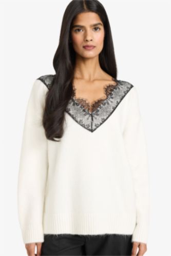 Regular Fit V Yaka Dantel Detaylı Triko Kazak