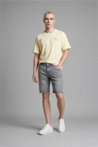 رجال رمادي Regular Fit Denim Bermuda Shorts