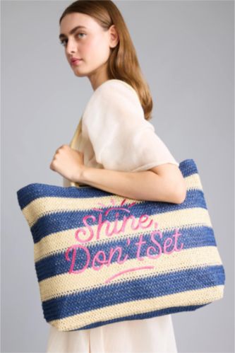 Woman NAVY Embroidered