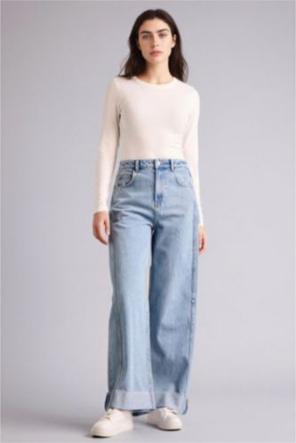 Kadın Açık Mavi Barrel Fıt Yüksek Bel Katlamalı Paça Jean Pantolon