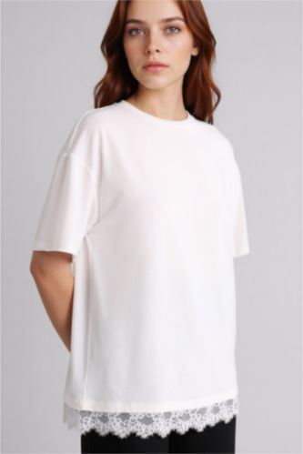 Kadın Ekru Relax Fıt Bisiklet Yaka Kısa Kollu Tişört