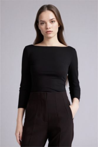 Kadın Siyah Slım Fıt Kayık Yaka Uzun Kollu Tişört