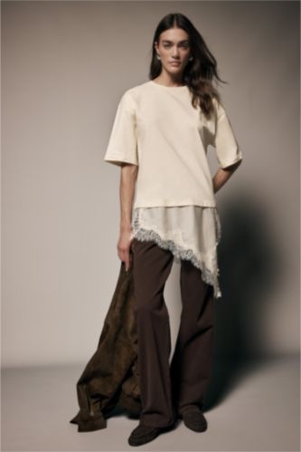 Woman Ecru Relax Regular Fit Crew Neck Premium T-Shirt