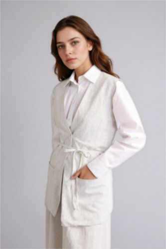 Woman Ecru Regular Fit V-Neck Striped Linen Blended Vest