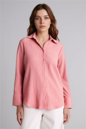 Kadın Gülkurusu Regular Fıt Gömlek Yaka Gofre Dokulu Uzun Kollu Gömlek