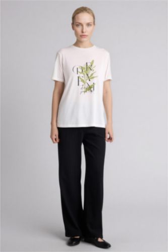 نساء أسود Regular Fit Straight Leg Waffle Textured Trousers