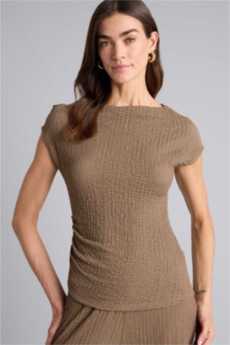 Woman Light Brown تيشيرت نص ردن سليم فيت بكتف واحد