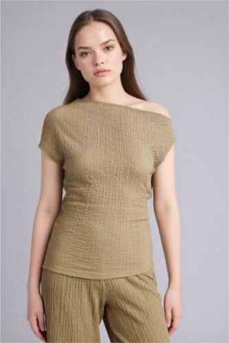 FEMME Kaki T-shirt froissé à une épaule Coupe slim