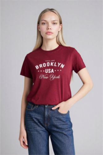 Woman Bordeaux تيشيرت قصة عادية مطبوع