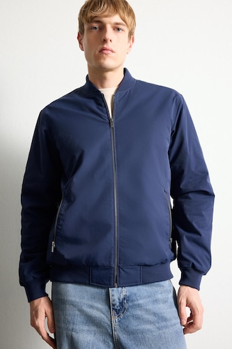 MAN NAVY Puffer Jacket