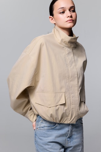 Woman Ecru Zipper Puffer Jacket