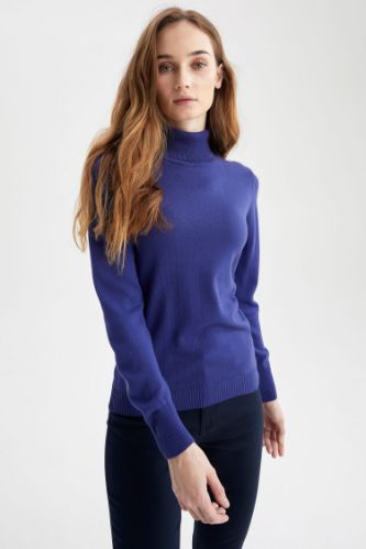 Basic Long-Sleeve Turtleneck Sweater