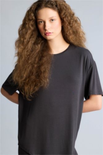 حريمي أنثرا تيشيرت نص كم قصة مريحة