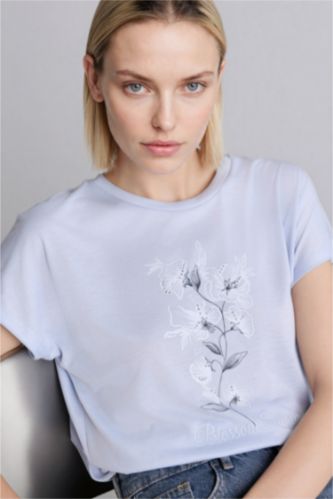 Kadın Açık Mavi Kısa Kollu Tişört