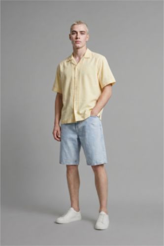 رجالي أصفر فاتح Boxy Fit Sensual Short Sleeve Shirt