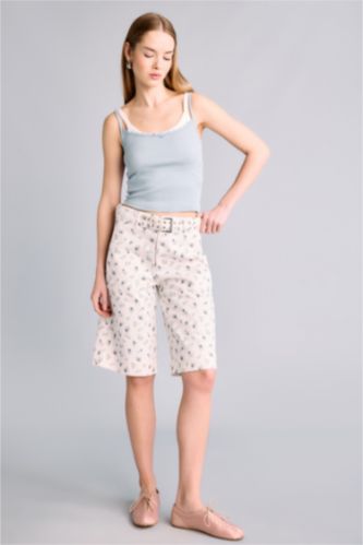 Kadın Kırık Beyaz Gabardin Bermuda