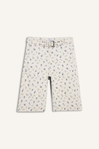 Afra x Defacto Normal Waist Gabardine Bermuda Shorts