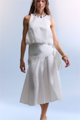 Kadın Kırık Beyaz Afra x Defacto Balloon Fıt Poplin Kolsuz Bluz