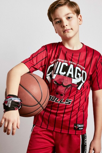 أولاد أحمر New Regular Fit NBA Chicago Bulls Short Sleeve T-Shirt