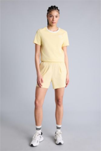Kadın Açık Sarı Standart Fıt Sporcu Kısa Paça Pike Şort