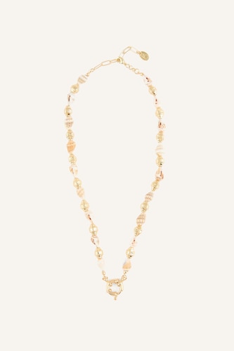 Woman Shell Necklace